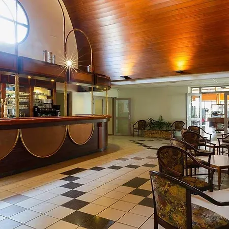 The Originals City, Logis D'elbee, Cholet Nord Hotell 2*