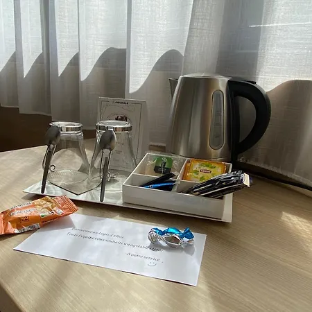 The Originals City, Le Patio Hotel, Cholet Nord فندق