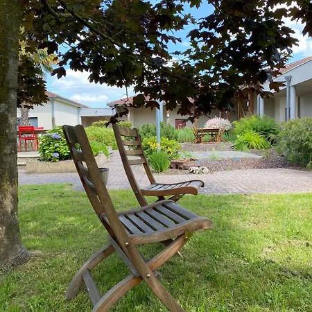 The Originals City, Le Patio Hotel, Cholet Nord