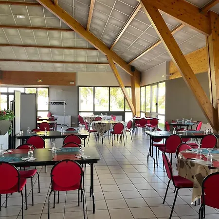 Hotel The Originals City, Le Logis D'elbée, Cholet Nord Beaupréau-en-Mauges