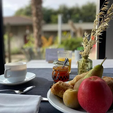 The Originals City, Le Patio Hotel, Cholet Nord 3* بوبرو-أن-موج