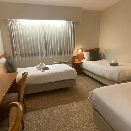 Hotell The Originals City, Logis D'elbee, Cholet Nord 2*