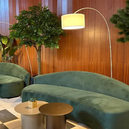 The Originals City, Le Patio Hotel, Cholet Nord 3*
