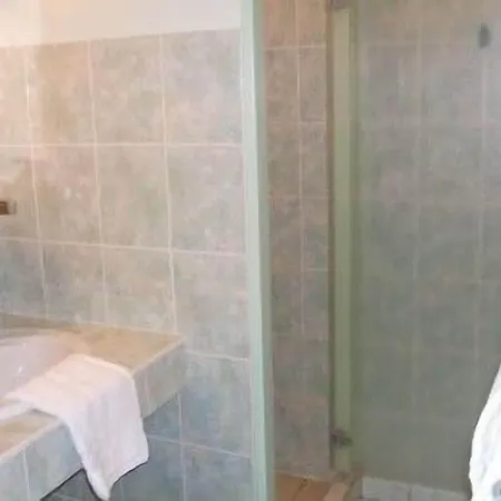 Hotel The Originals City, Logis D'elbee, Cholet Nord Beaupréau-en-Mauges