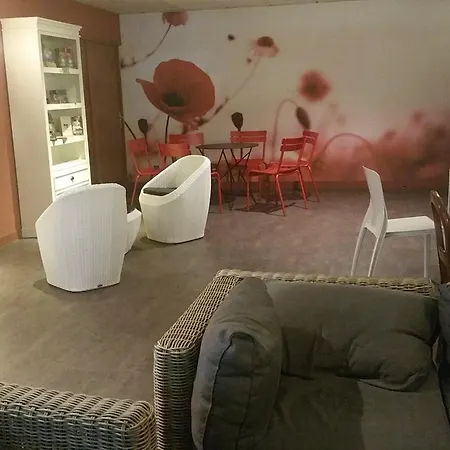 The Originals City, Le Patio Hotel, Cholet Nord 보프레오앙모주