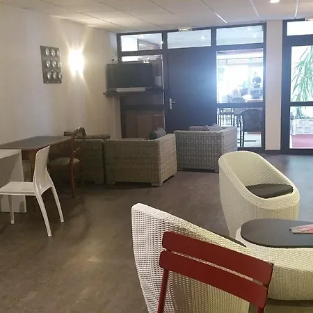 The Originals City, Le Patio Hotel, Cholet Nord 3*