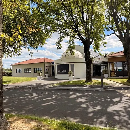 The Originals City, Le Patio Hotel, Cholet Nord فندق 3*