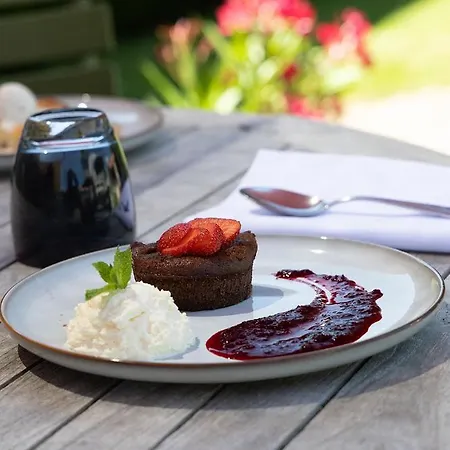 The Originals City, Le Patio Hotel, Cholet Nord فندق بوبرو-أن-موج