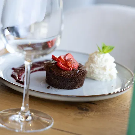 فندق The Originals City, Le Patio Hotel, Cholet Nord بوبرو-أن-موج