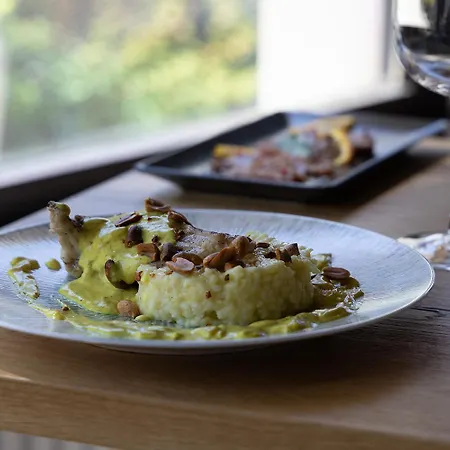 The Originals City, Le Patio Hotel, Cholet Nord بوبرو-أن-موج