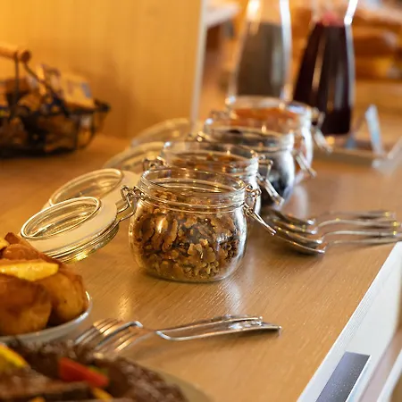 فندق The Originals City, Le Patio Hotel, Cholet Nord بوبرو-أن-موج