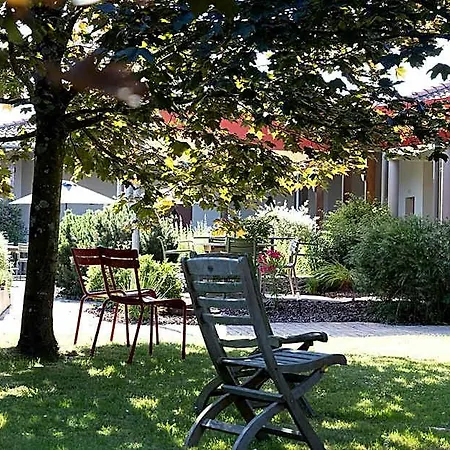 The Originals City, Le Patio Hotel, Cholet Nord فندق