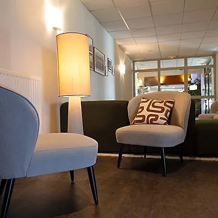 The Originals City, Le Patio Hotel, Cholet Nord فندق 3*