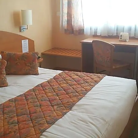 The Originals City, Le Patio Hotel, Cholet Nord 보프레오앙모주