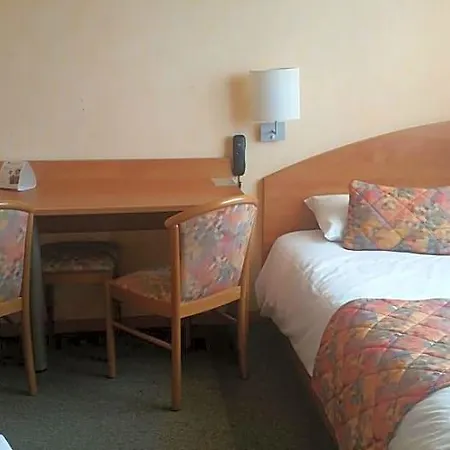 호텔 The Originals City, Le Patio Hotel, Cholet Nord 보프레오앙모주