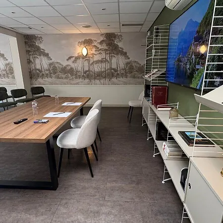 The Originals City, Le Patio Hotel, Cholet Nord 3*