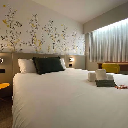 The Originals City, Le Patio Hotel, Cholet Nord