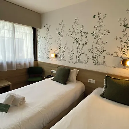 The Originals City, Le Patio Hotel, Cholet Nord 3*