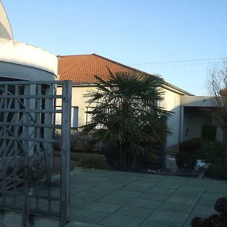 The Originals City, Le Logis D'elbée, Cholet Nord Hotel 2*