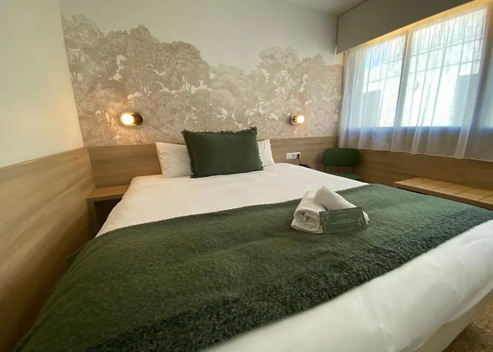 Hotel The Originals City, Logis D'elbee, Cholet Nord 3*